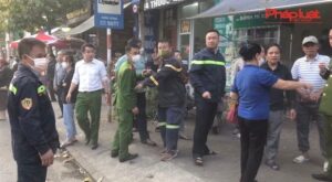 Phòng Cảnh sát Phòng cháy chữa cháy và cứu nạn cứu hộ (PCCC&CNCH), Công an tỉnh Lào Cai đã tiến hành giải cứu  cháu bé 9 tuổi bị kẹt giữa khe của 2 nhà xây